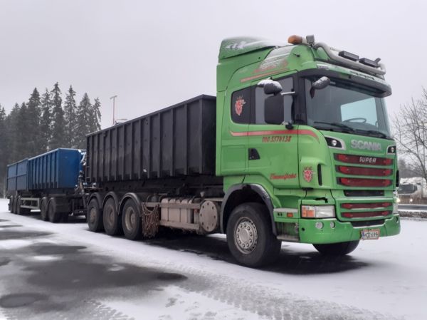Klikkaa kuvaa nähdäksesi se täysikokoisena
==============
Kuljetusurakointi Noukkalan Scania
Kuljetusurakointi Noukkala Oy:n nosturilla varustettu Scania täysperävaunuyhdistelmä.
Avainsanat: Noukkala Scania ABC Hirvaskangas Kuljetusurakointi Noukkalan Scania
Kuljetusurakointi Noukkala Oy:n nosturilla varustettu Scania täysperävaunuyhdistelmä.
Avainsanat: Noukkala Scania ABC Hirvaskangas