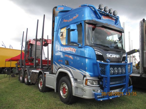 Kuoma-autoilija J Immosen Scania R770
Kuoma-autoilija J Immosen Scania R770 puutavara-auto.
Avainsanat: Immonen Scania R770 Alahärmä25