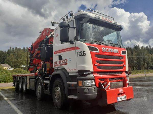 Kurko Koposen Scania
Kurko Koponen Oy:n nosturilla varustettu Scania.
Avainsanat: Kurko-Koponen Scania R26