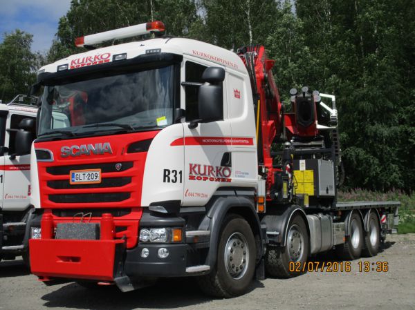 Kurko Koposen Scania
Kurko Koponen Oy:n nosturilla varustettu Scania 
Avainsanat: Kurko-Koponen Scania R31