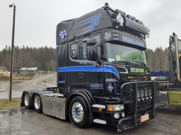 Kuusisto Truckingin Scania R730
Kuusisto Trucking Oy:n Scania R730 rekkaveturi.
Avainsanat: Kuusisto-Trucking Scania R730