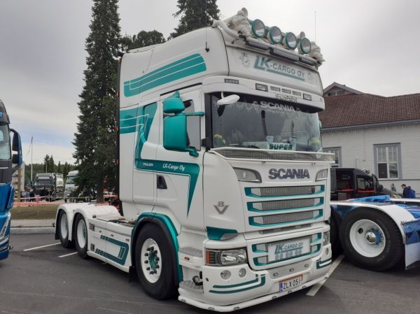 LK-Cargon Scania 
LK-Cargo Oy:n Scania rekkaveturi.

Avainsanat: LK-Cargo Scania Viitasaari22