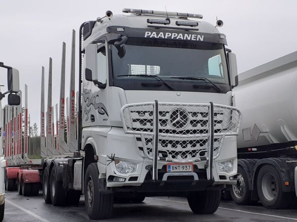 L Paappasen MB 2663 Arocs
L Paappanen Ky:n MB 2663 Arocs puutavarayhdistelmä,
Avainsanat: Paappanen MB 2663 Arocs ABC Hirvaskangas