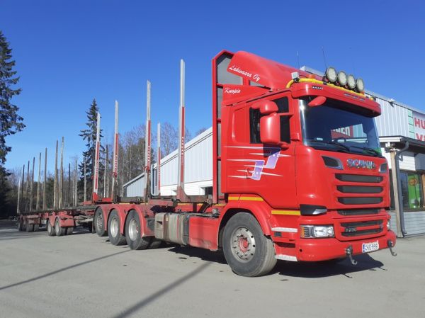 Lähivaaran Scania R730
Lähivaara Oy:n Scania R730 puutavarayhdistelmä.

Avainsanat: Lähivaara Scania R730