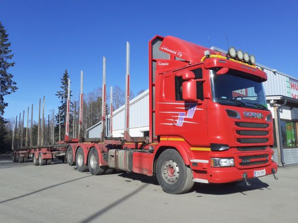 Lähivaaran Scania R730
Lähivaara Oy:n Scania R730 puutavarayhdistelmä.
Avainsanat: Lähivaara Scania R730 Neste