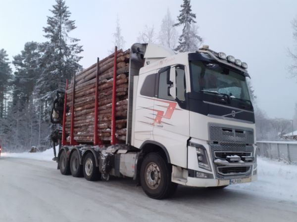 Klikkaa kuvaa nähdäksesi se täysikokoisena
==============
Lähivaaran Volvo FH16
Lähivaara Oy:n Volvo FH16 puutavara-auto.
Avainsanat: Lähivaara Volvo FH16 Neste Lähivaaran Volvo FH16
Lähivaara Oy:n Volvo FH16 puutavara-auto.
Avainsanat: Lähivaara Volvo FH16 Neste