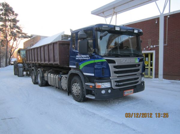 Lassila&Tikanojan Scania P440
Lassila&Tikanoja Oy:n Scania P440 koukkulava-auto.
Avainsanat: Lassila&Tikanoja L&T Scania P440