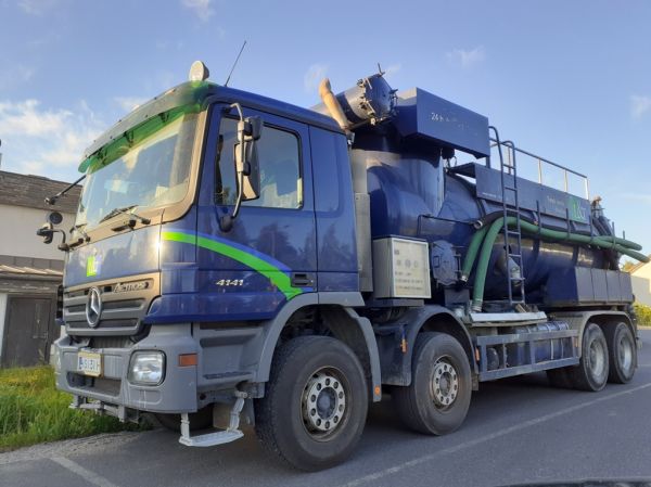 Lassila&Tikanojan MB 4141 Actros
Lassila&Tikanoja Oyj:n MB 4141 Actros imuauto.

Avainsanat: L&T Lassila&Tikanoja MB 4141 Actros