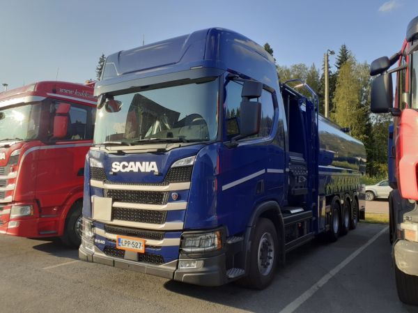 Lassila&Tikanojan Scania R540
Lassila&Tikanoja Oyj:n Scania R540 säiliöauto.

Avainsanat: Lassila&Tikanoja Scania R540 L&T