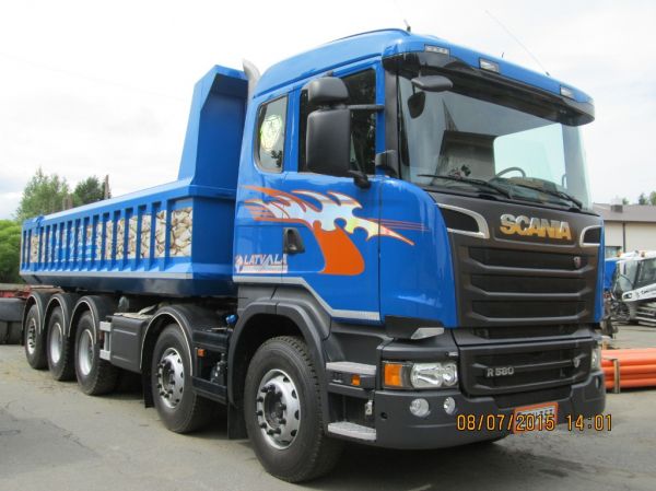 Latvala Logisticsin Scania R580 
Latvala Logistics Oy:n Scania R580 maansiirtoauto.
Avainsanat: Latvala Scania R580