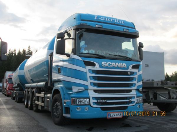 Kuljetusliike E Laurilan Scania R520
Kuljetusliike E Laurila Oy:n Scania R520 säiliöyhdistelmä. 
Avainsanat: Laurila Scania R520 ABC Hirvaskangas 36