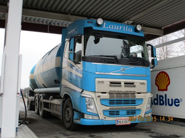 Kuljetusliike E Laurilan Volvo FH500 
Kuljetusliike E Laurila Oy:n Volvo FH500 säiliöyhdistelmä.
Keywords: Laurila Volvo FH500 Shell Hirvaskangas 50