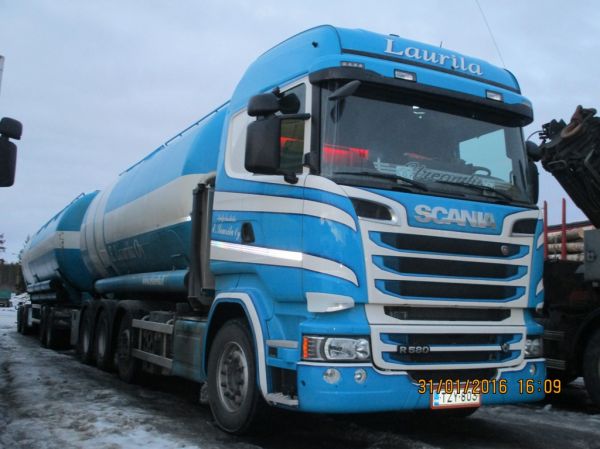 Kuljetusliike E Laurilan Scania R580 
Kuljetusliike E Laurila Oy:n Scania R580 säiliöyhdistelmä.
Avainsanat: Laurila Scania R580 ABC Hirvaskangas 39
