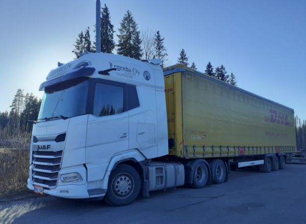 Legenda Palvelun DAF XG530
Legenda Palvelu Oy:n DAF XG530 puoliperävaunuyhdistelmä.
Avainsanat: Legenda-Palvelu DAF XG530 ABC Hirvaskangas