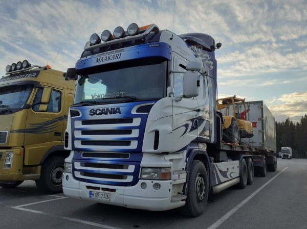 Lehtikankaan Scania 
Lehtikangas Oy:n Scania vaihtolavayhdistelmä.
Avainsanat: Lehtikangas Scania ABC Hirvaskangas