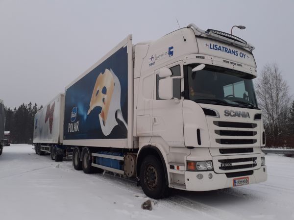 Lisatransin Scania R500
Valion ajossa oleva Lisatrans Oy:n Scania R500 täysperävaunuyhdistelmä.
Avainsanat: Valio Lisatrans Scania R500 ABC Hirvaskangas Polar