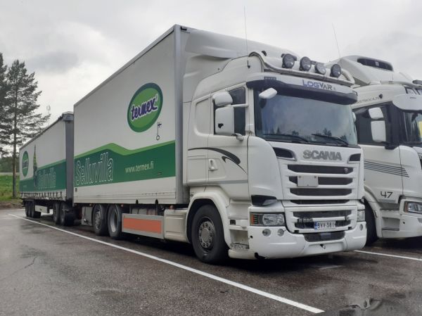 Klikkaa kuvaa nähdäksesi se täysikokoisena
==============
Logvarin Scania R580
Logvarin Scania R580 täysperävaunuyhdistelmä.
Avainsanat: Logvar Termex Scania R580 ST1 Hirvaskangas Logvarin Scania R580
Logvarin Scania R580 täysperävaunuyhdistelmä.
Avainsanat: Logvar Termex Scania R580 ST1 Hirvaskangas