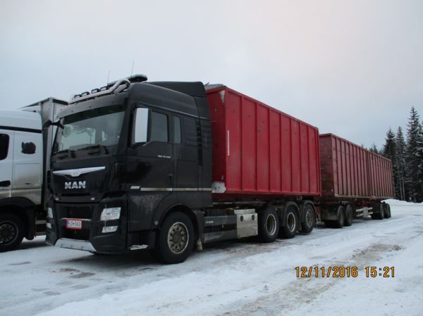 MAN TGX 35.560
MAN TGX 35.560 vaihtolavayhdistelmä.
Avainsanat: MAN TGX 35.560 ABC Hirvaskangas