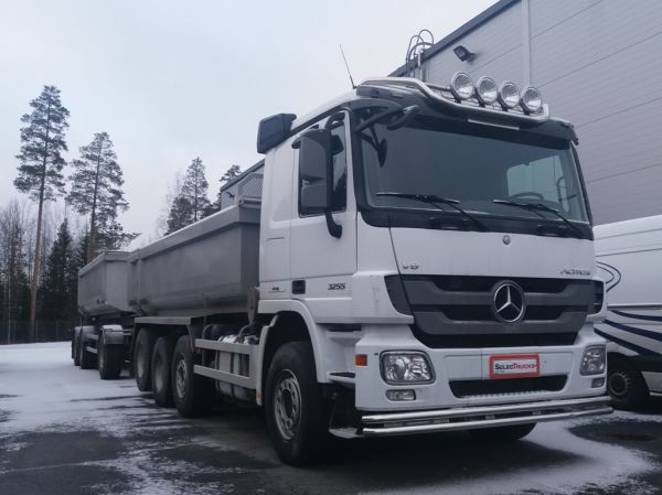 MB 3255 Actros
MB 3255 Actros sorayhdistelmä.
Avainsanat: MB 3255 Actros