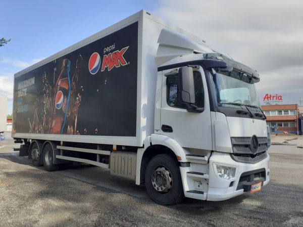 MB Actros
MB Actros jakeluauto.
Avainsanat: MB Actros Pepsi MAX