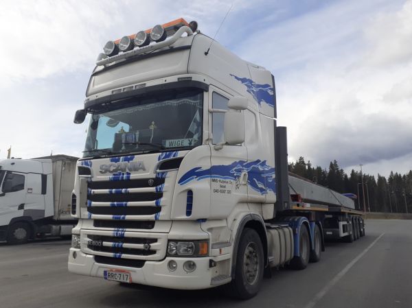 MNS-Kuljetuksen Scania R500
MNS-Kuljetus Oy:n Scania R500 puoliperävaunuyhdistelmä.
Avainsanat: MNS-Kuljetus Scania R500 ABC Hirvaskangas Wige