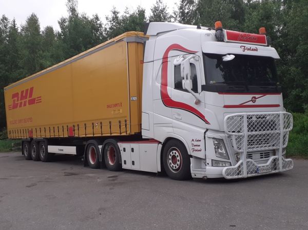M Leinon Volvo FH
M Leinon Volvo FH puoliperävaunuyhdistelmä.
Avainsanat: Leino Volvo FH ABC Hirvaskangas DHL