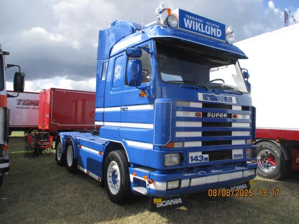 M Wiklund Transportin Scania 143M
M Wiklund Transportin Scania 143M rekkaveturi.
Avainsanat: Wiklund Scania 143M Alahärmä25