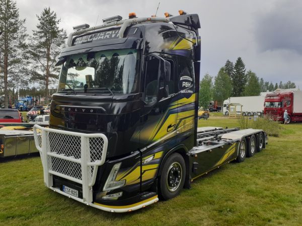 Klikkaa kuvaa nähdäksesi se täysikokoisena
==============
Maansiirto P&H Oulujärven Volvo FH540
Maansiirto P. ja H. Oulujärvi Ay:n Volvo FH540 vaihtolava-auto.
Avainsanat: Oulujärvi Volvo FH540 Runni26 Maansiirto P&H Oulujärven Volvo FH540
Maansiirto P. ja H. Oulujärvi Ay:n Volvo FH540 vaihtolava-auto.
Avainsanat: Oulujärvi Volvo FH540 Runni26