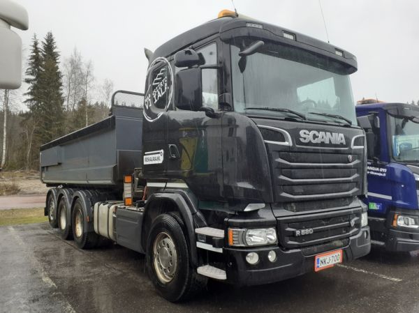 Maansiirto Viialan Scania R580
Maansiirto Viialan Scania R580 sora-auto.
Avainsanat: Viiala Scania R580