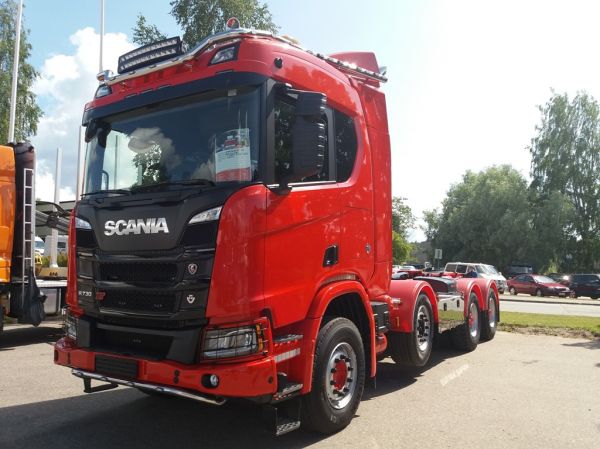 Maantiekiitäjän Scania R730
Maantiekiitäjät Oy:n Scania R730.
Avainsanat: Maantiekiitäjät Scania R730 Viitasaari19