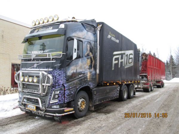 Kuljetus J-P Mäkelän Volvo FH16
Kuljetus J-P Mäkelä Oy:n Volvo FH16 "Black Angel" energiapuuyhdistelmä.
Avainsanat: J-P-Mäkelä Volvo FH16 Black Angel Shell Hirvaskangas