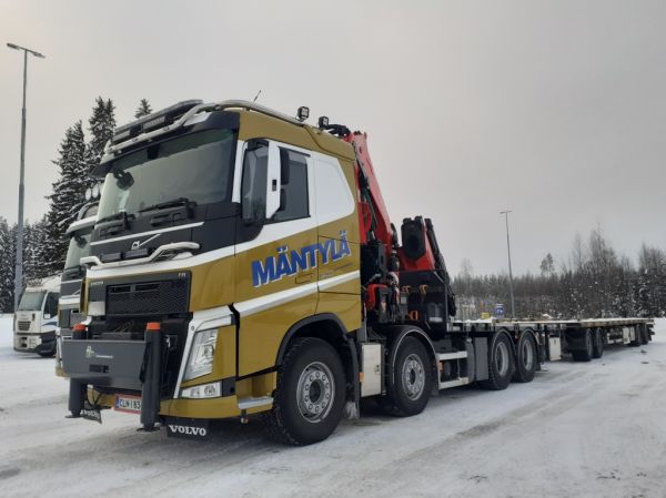 Mäntylä E&E:n Volvo FH540
Mäntylä E&E Ky:n nosturilla varustettu Volvo FH540 täysperävaunuyhdistelmä.
Avainsanat: Mäntylä Volvo FH540 ABC Hirvaskangas
