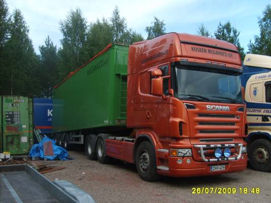 Kosken Megawatin Scania R620
Kosken Megawatti Oy:n Scania R620 hakepuolikas.
Avainsanat: Megawatti Scania R620