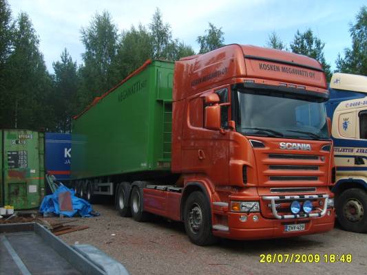 Kosken Megawatin Scania R620
Kosken Megawatti Oy:n Scania R620 hakepuolikas.
Avainsanat: Megawatti Scania R620