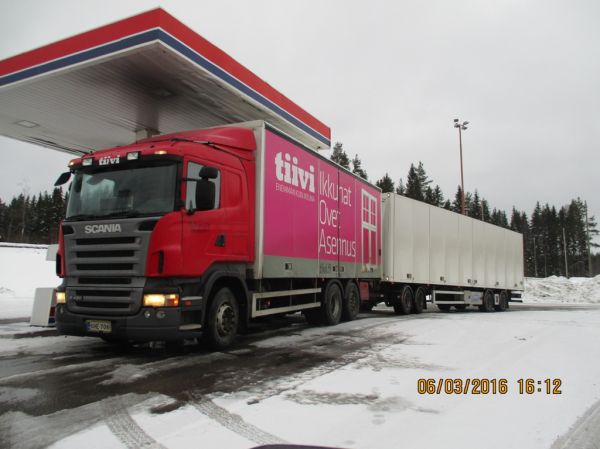 Melkoset Oy:n Scania R420 
Melkoset Oy:n Scania R420 täysperävaunuyhdistelmä.
Avainsanat: Melkoset Scania R420 ABC Hirvaskangas Tiivi