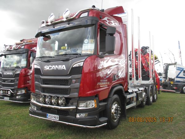 Metsäkone Pohjankiven Scania R660
Metsäkone Pohjankivi Oy:n Scania R660 puutavara-auto.
Avainsanat: Pohjankivi Scania R660 Alahärmä25