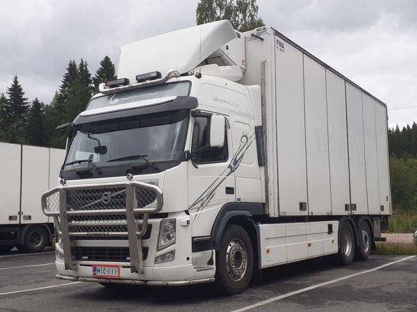 Mon-Puun Volvo FM
Mon-Puu Oy:n Volvo FM rahtiauto.
Avainsanat: Mon-Puu Volvo FM