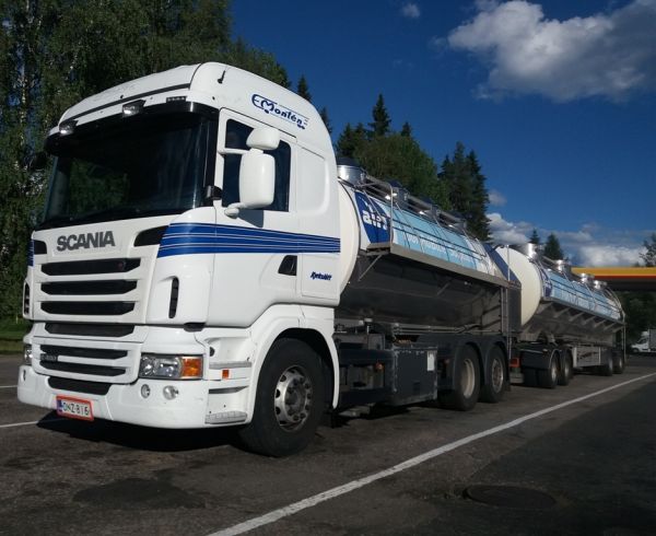 Monten Scania R490 
Oy E Monten Ab:n Scania R490 säiliöyhdistelmä.
Avainsanat: Monte Scania R490 Shell Hirvaskangas