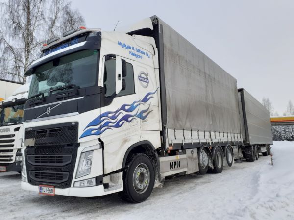 Myllylä&Siltalan Volvo FH500
Myllylä&Siltala Oy:n Volvo FH500 täysperävaunuyhdistelmä.
Avainsanat: Myllylä&Siltala Volvo FH500 Shell Hirvaskangas