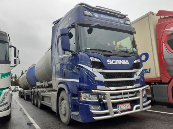 N Logisticsin Scania
N Logistics Oy:n Scania säiliöyhdistelmä.
Avainsanat: N-Logistics Scania ABC Hirvaskangas