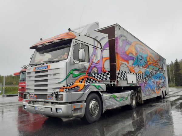 Nakab Se:n Scania 143M
Nakab Se:n Scania 143M puoliperävaunuyhdistelmä.
Avainsanat: Nakab Se Scania 143M ABC Hirvaskangas