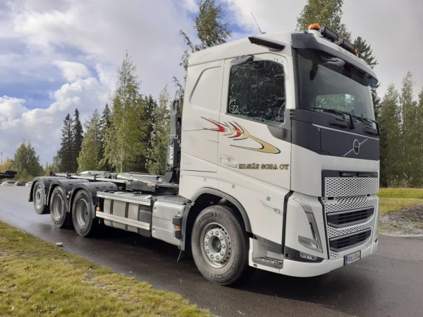 Klikkaa kuvaa nähdäksesi se täysikokoisena
==============
Nilsiän Soran Volvo FH540
Nilsiän Sora Oy:n Volvo FH540 koukkulava-auto.
Avainsanat: Nilsiän Sora Volvo FH540 Tahko26 Nilsiän Soran Volvo FH540
Nilsiän Sora Oy:n Volvo FH540 koukkulava-auto.
Avainsanat: Nilsiän Sora Volvo FH540 Tahko26