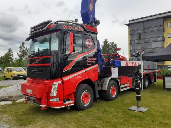 Nosto ja Kuljetus Karttusen Volvo FH540
Nosto ja Kuljetus Karttusen nosturilla varustettu Volvo FH540.
Avainsanat: Karttunen Volvo FH540 Viitasaari22