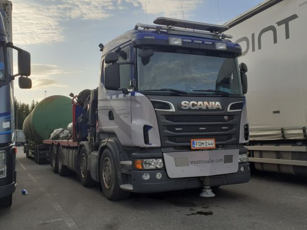 Nosto ja Kuljetus M Salinin Scania R500
Nosto ja Kuljetus M Salin Oy:n nosturilla varustettu Scania R500 täysperävaunuyhdistelmä.
Avainsanat: Salin Scania R500 ABC Hirvaskangas