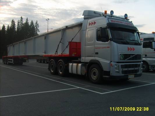 Nurminen Logistics Oyj:n Volvo FH12
Nurminen Logistics Oyj:n Volvo FH12 puoliperävaunuyhdistelmä..
Avainsanat: Nurminen Volvo FH12 ABC Hirvaskangas