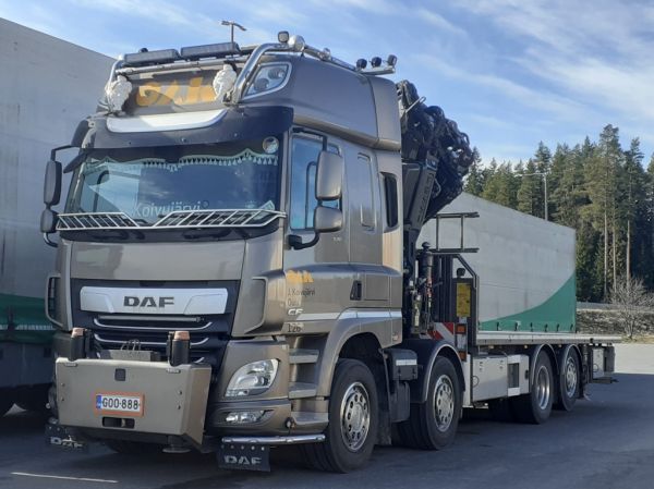 J Koivujärven DAF CF530
Oulun Autokuljetuksen ajossa oleva J Koivujärvi Ky:n nosturilla varustettu DAF CF530.
Avainsanat: OAK Koivujärvi DAF CF530 ABC Hirvaskangas 126