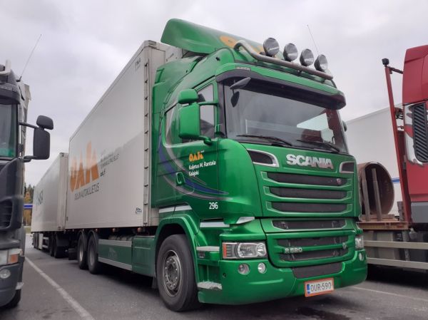 Kuljetus M Rantalan Scania R520
Oulun Autokuljetus Oy:n ajossa oleva Kuljetus M Rantalan Scania R520 täysperävaunuyhdistelmä.
Avainsanat: OAK Rantala Scania R520 ABC Hirvaskangas 296