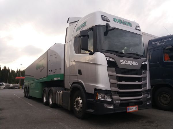 Oklinen Scania S500
Okline Oy:n Scania S500 puoliperävaunuyhdistelmä.
Avainsanat: Okline Scania S500 ABC Hirvaskangas