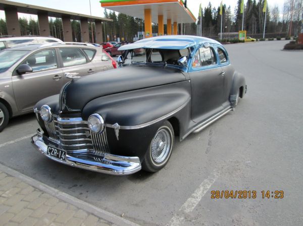 Oldsmobile Coupe
Oldsmobile Coupe, vm 1941.
Avainsanat: Oldsmobile Coupe ABC Hirvaskangas