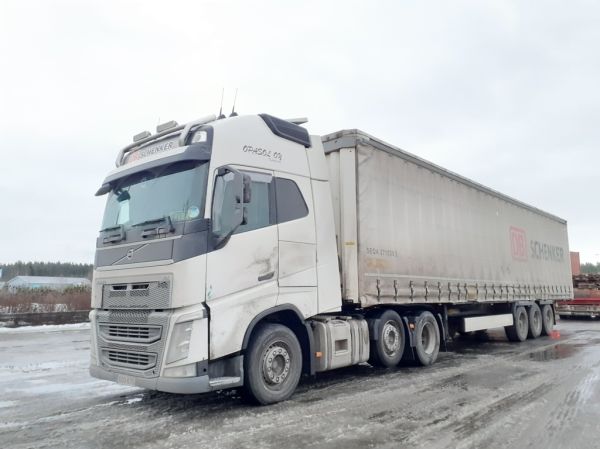 Opasolin Volvo FH
Opasol Oy:n Volvo FH puoliperävaunuyhdistelmä.
Avainsanat: Opasol Volvo FH ABC Hirvaskangas Räbä